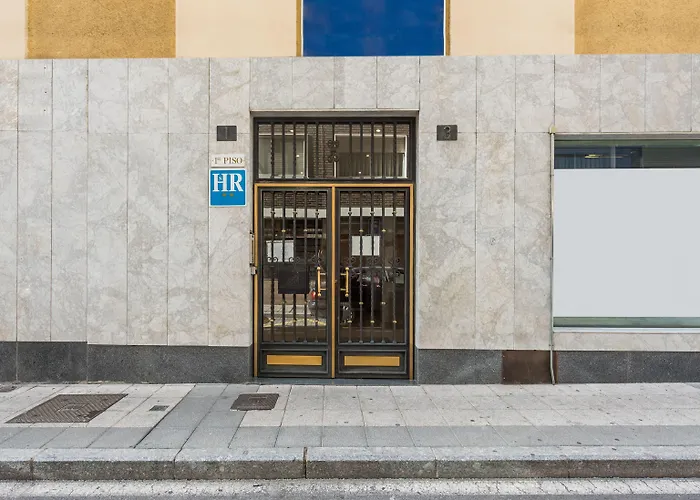 Perros hoteles Uría