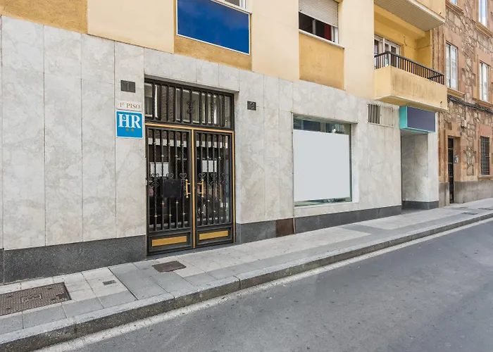 Perros hoteles Uría